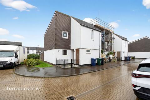 3 bedroom end of terrace house for sale, Millson Close, London