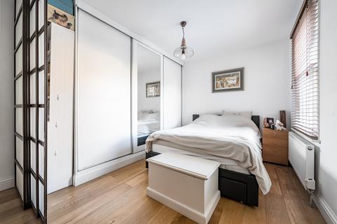 3 bedroom terraced house for sale, Puller Road, Barnet