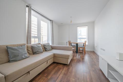 1 bedroom flat for sale, High Road, London