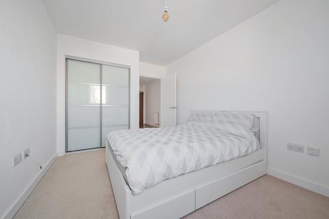 1 bedroom flat for sale, High Road, London