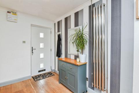 3 bedroom end of terrace house for sale, Ludlow Close, Westbury