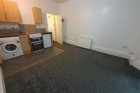 1 bedroom flat to rent, Flat ,  Park Road, Bolton