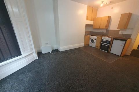 1 bedroom flat to rent, Flat ,  Park Road, Bolton