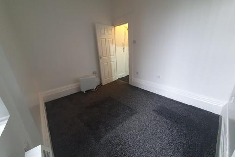 1 bedroom flat to rent, Flat ,  Park Road, Bolton