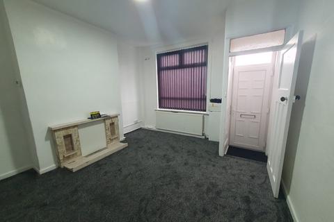 2 bedroom terraced house to rent, Gilnow Lane, Bolton