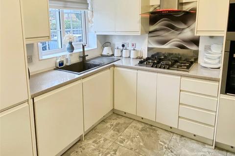 3 bedroom semi-detached house for sale, Moorcroft Drive, Dewsbury, WF13