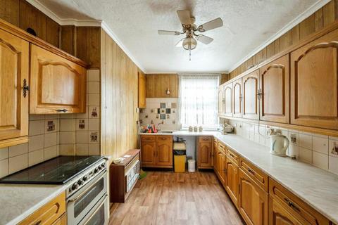 4 bedroom end of terrace house for sale, Rainton Road, Doncaster