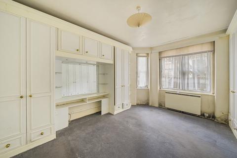 1 bedroom flat for sale, Kensington Hall Gardens, London