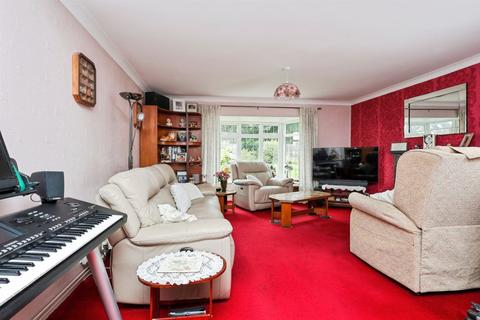 3 bedroom bungalow for sale, Willingdon Park Drive, Eastbourne