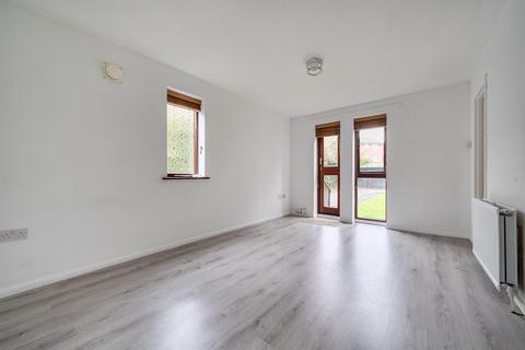 2 bedroom ground floor flat for sale, Uplands Park Road, Enfield