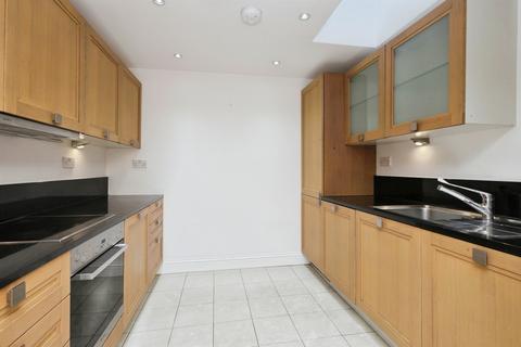 2 bedroom penthouse for sale, Meads Street, Eastbourne