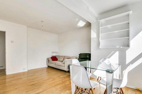 3 bedroom apartment to rent, 58 Weydown Close, London SW19 6JQ