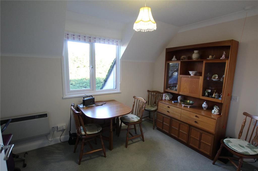 Dining Room/ Bedroom 2