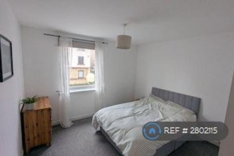 2 bedroom flat to rent, Dalgety Road, Edinburgh, EH7