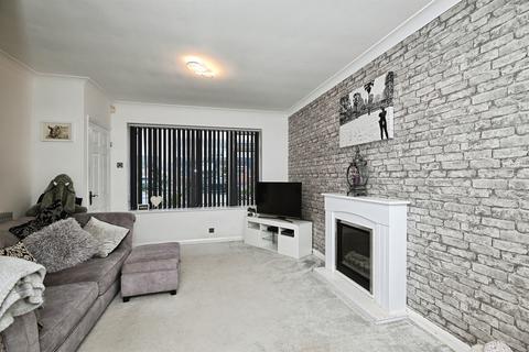 2 bedroom terraced house for sale, Gladstone Drive, Sittingbourne