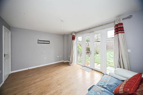 undefined, Verde Close, Luton