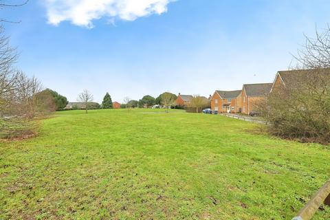 3 bedroom semi-detached house for sale, Caddow Road, Norwich
