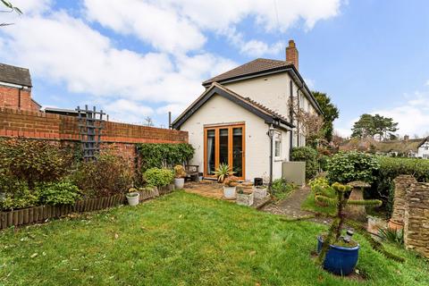 3 bedroom character property for sale, Wisteria Cottage, Warwick