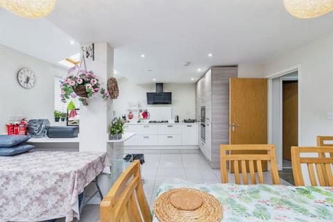 4 bedroom semi-detached house for sale, Broughton Grounds Lane, Brooklands, Milton Keynes