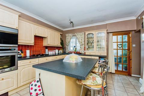 2 bedroom detached bungalow for sale, Rectory Road, Ruskington, Sleaford