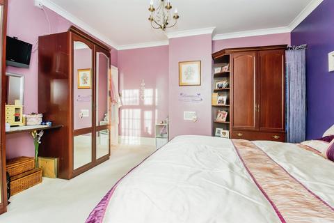 2 bedroom detached bungalow for sale, Rectory Road, Ruskington, Sleaford