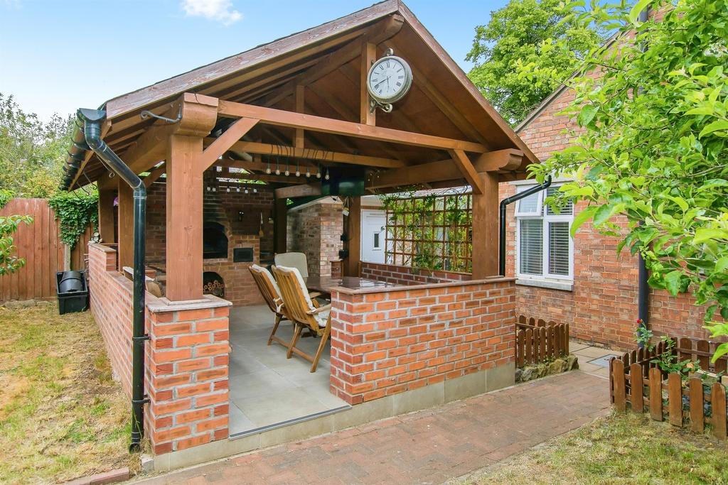 Outside Kitchen / Bbq