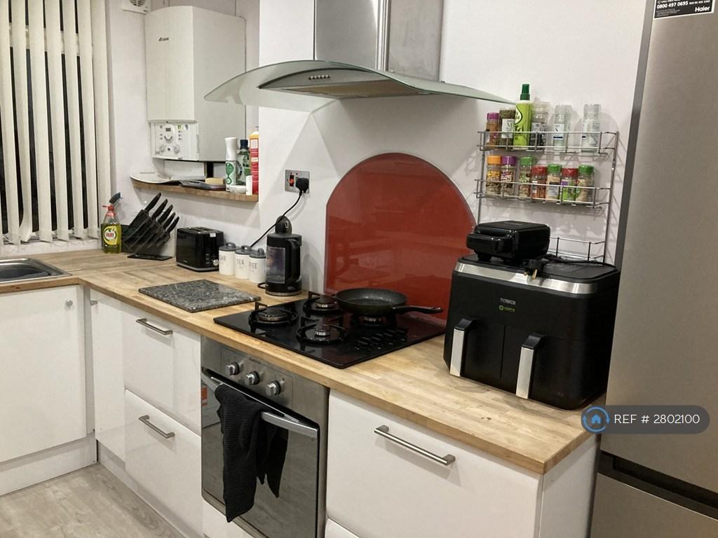 Kitchen (2)