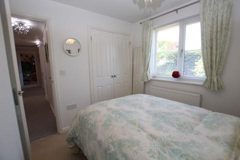 3 bedroom bungalow for sale, Harpers Way, Clacton-on-Sea