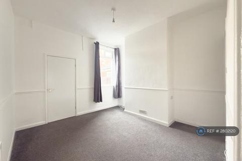 2 bedroom terraced house to rent, Newfield St, Stoke-On-Trent, ST6