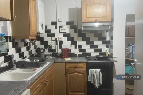 3 bedroom terraced house to rent, Ilminster Avenue, Bristol, BS4