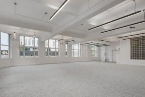 Office to rent - 4 Lyric Sq London W6 0ED
