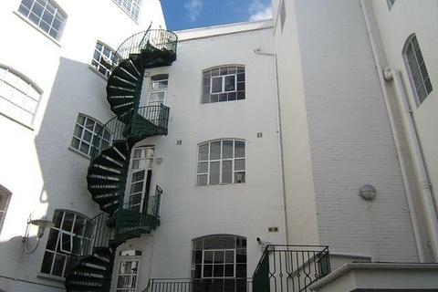 Office to rent, 36 Woodstock Grove London W12 8LE