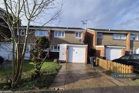 3 bedroom semi-detached house to rent, Devitt Close, Reading, RG2
