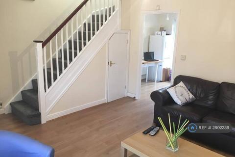 2 bedroom end of terrace house to rent, Firedrake Croft, Coventry, CV1