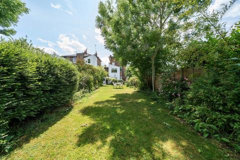 2 bedroom ground floor flat for sale, Denmark Road, London