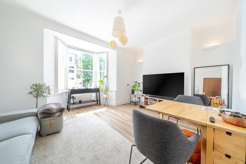 2 bedroom ground floor flat for sale, Denmark Road, London