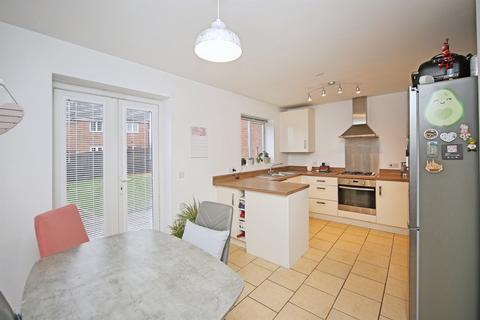 3 bedroom semi-detached house for sale, Gretton Close, Redditch