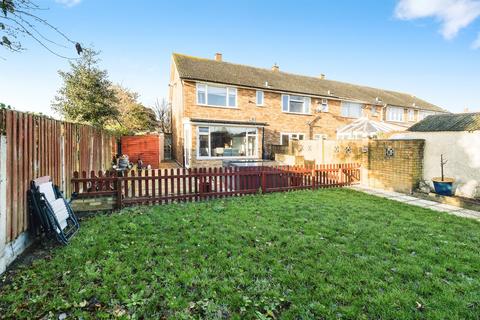3 bedroom end of terrace house for sale, Morgan Way, Rainham