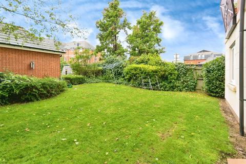 2 bedroom flat for sale, Collingtree Court, Solihull