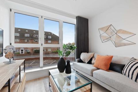 Studio to rent, Coombe Hill House, Beverley Way SW20