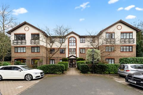 2 bedroom ground floor flat for sale, Parkside, London