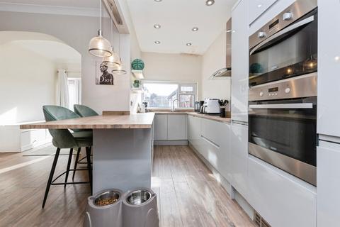 3 bedroom semi-detached house for sale, Hawthorn Avenue, Billingham