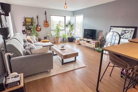 2 bedroom flat for sale, Didsbury Road, Heaton Mersey, Stockport