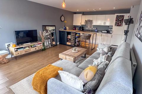 2 bedroom flat for sale, Didsbury Road, Heaton Mersey, Stockport