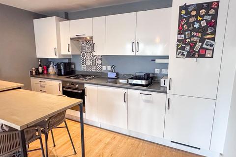 2 bedroom flat for sale, Didsbury Road, Heaton Mersey, Stockport