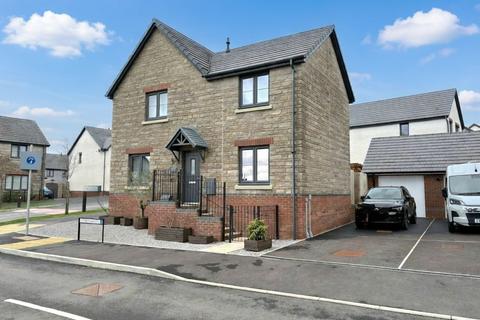 4 bedroom detached house for sale, Tondu, Bridgend, CF32