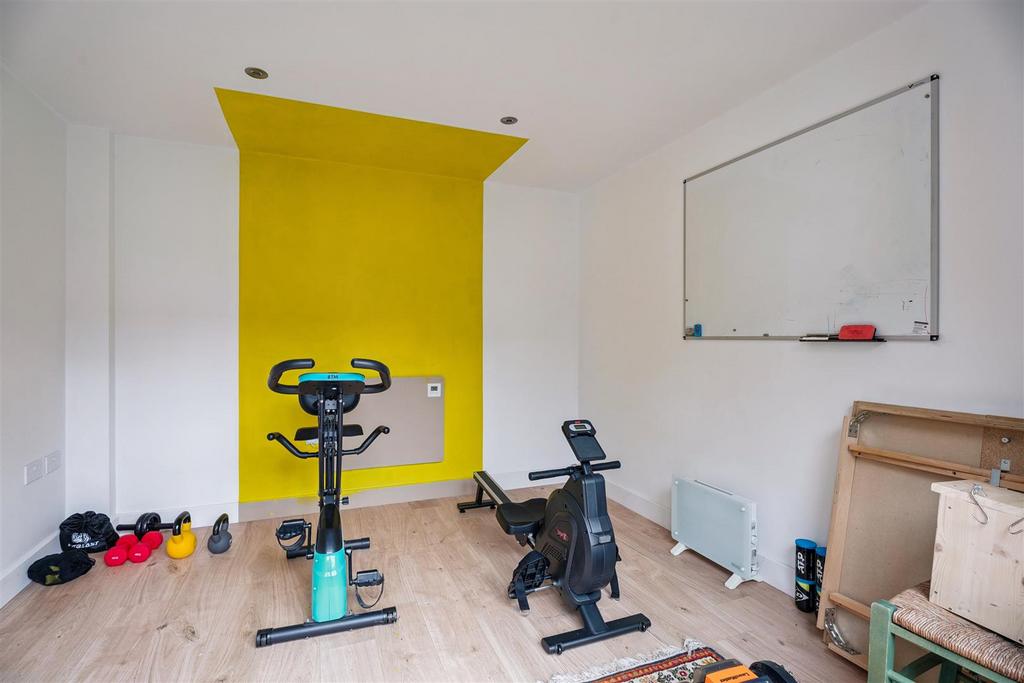 Garage/Garden Room