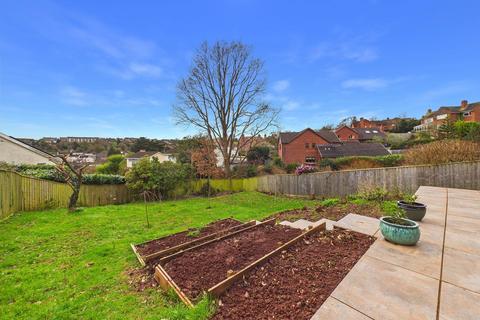 2 bedroom detached bungalow for sale, Prince Of Wales Road, Crediton, EX17