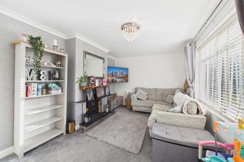 3 bedroom end of terrace house for sale, Sewerby Court, Bridlington