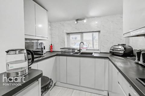 2 bedroom terraced house for sale, Gladstone Terrace, Pontypool